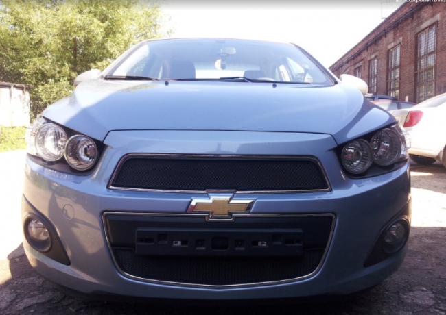 Защита радиатора "Standart" Chevrolet Aveo (2011-2015) верх, чёрная купить недорого с доставкой в Каменск-Шахтинский