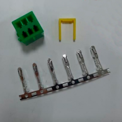 разъем гнездовой 6 pin с клеммами delphi 12131299 /как на зеркале К@ЛИН@, гранта/